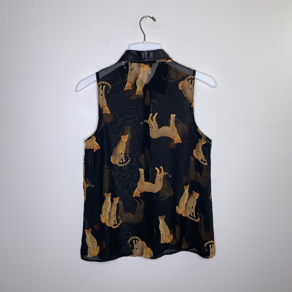 Sheer chiffon sleeveless button down - Picture 2 of 4